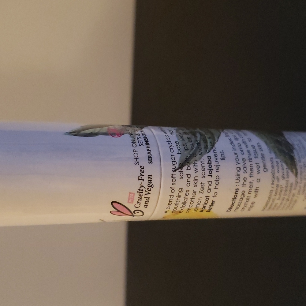 Seraphine Botanicals lip scrub - Picture 2 of 4